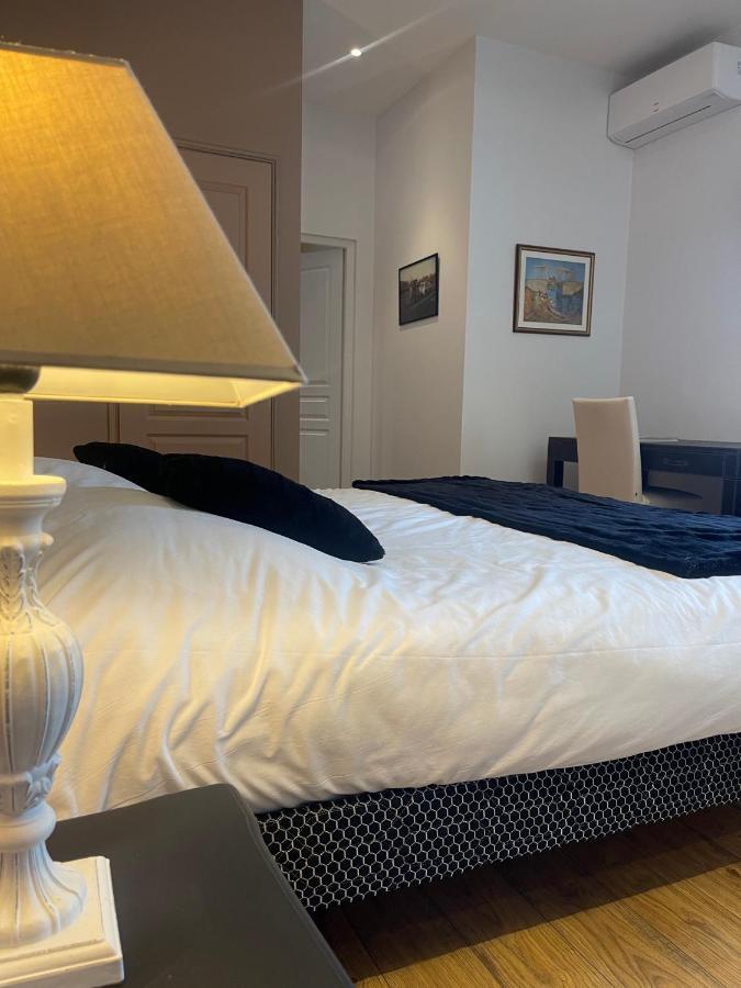 Domaine Des Peyries - Chambres Et Table D'Hotes Saint-Barthelemy-d'Agenais Esterno foto